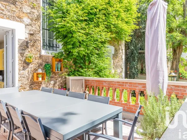 Maison 12 pièces 257 m²