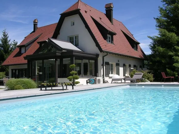 Maison 9 pièces 240 m²