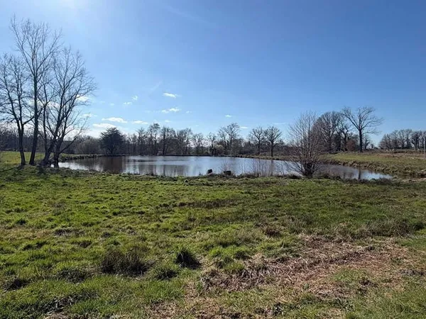 Plan d'eau Vente Bessines-sur-Gartempe   50000€