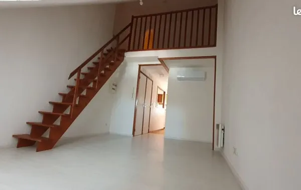 A louer appartement 40m² 2ème étage 450