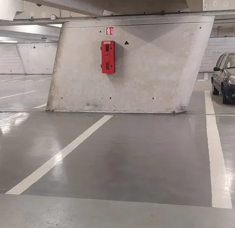 Place de parking privé à NOISY LE GRAND
