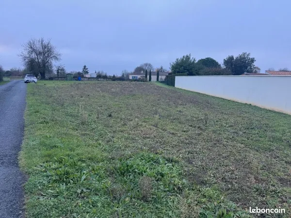 Terrain 1083 m² Saint-Jean-d'Hermine