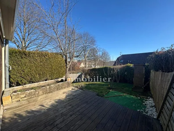 Appartement indépendant avec extérieur