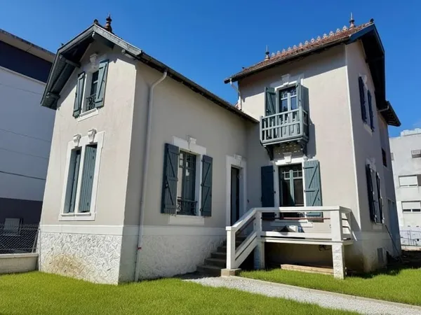 PAU MAISON DE VILLE RENOVÉE