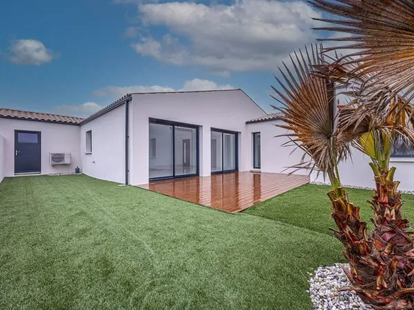 Maison de plain pied à vendre à Surgères