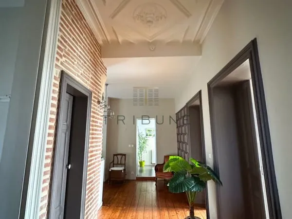 AGEN - Maison de caractère avec façade exceptionnelle 4 ch