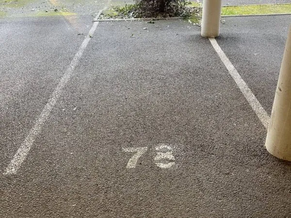 Parking 11 m²