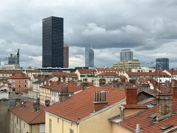 Vente appartement T1 - vue sans vis-à-vis - rénovation totale à imaginer