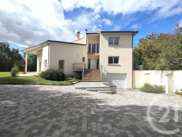 Maison 6 pièces 231 m²