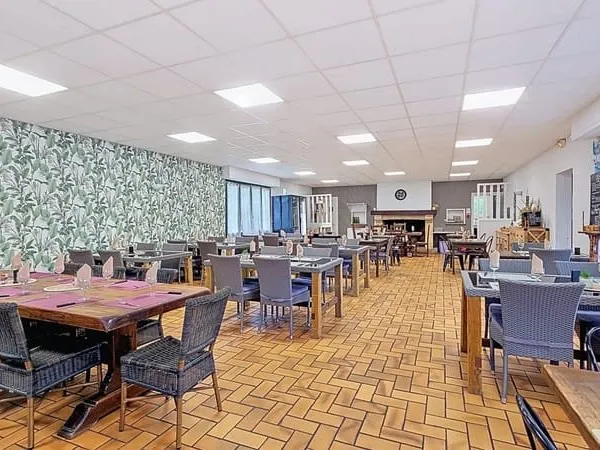 Local commercial 400 m²