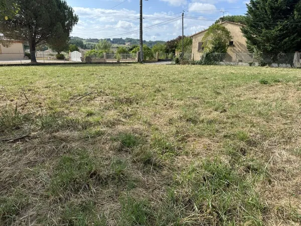 TERRAIN CENTRE VILLE