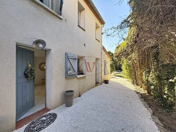 COLLIOURE (66) - MAISON 4 FACES - 202M2 HABITABLE - 777m2 DE