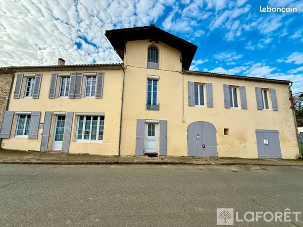 Maison 9 pièces 267 m²