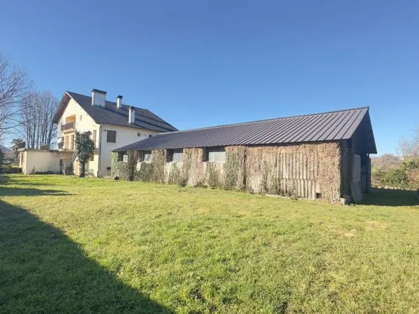 Maison d'habitation 220 M2 avec hangar atelier