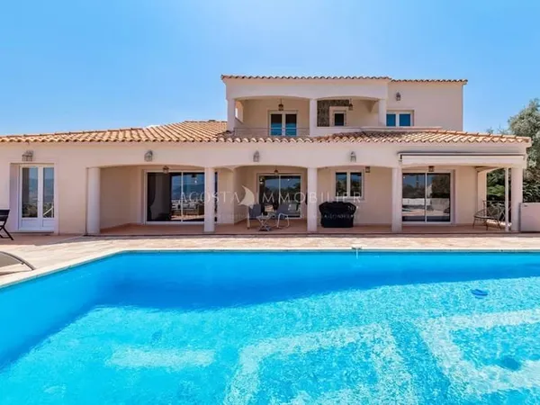 VILLA T10 VUE MER PISCINE LOGEMENTS INDEPENDANTS PORTICCIO