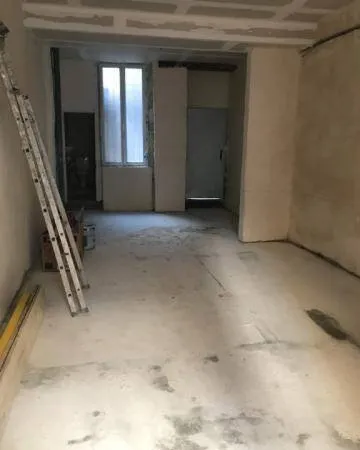 Local 1 pièce 32 m²