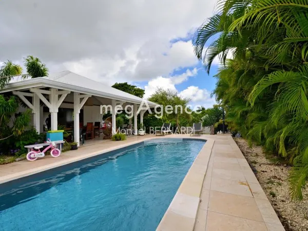 Magnifique Villa + piscine à Saint-François - 4 pièces - 146m²