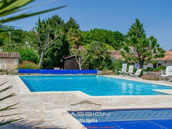 Hôtellerie et restauration Vente Meursac 24p 125m² 1028000€