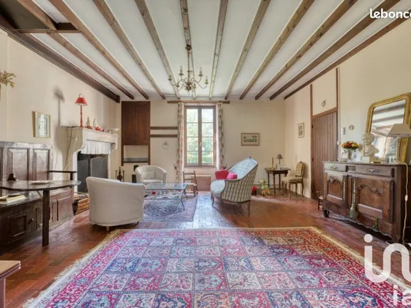 Maison 12 pièces 310 m²