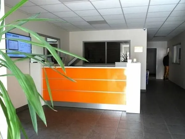 Local 300 m²