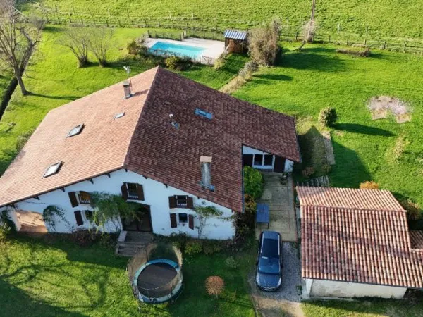 Fermette 9 pièces 330 m²