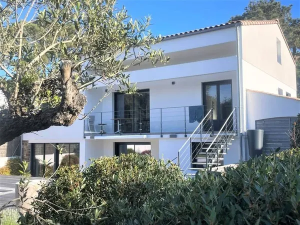 Maison 7 pièces 200 m²