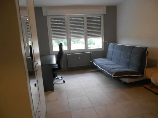 A SAISIR ! STUDIO MEUBLE DE 28 m2 PROCHE DU SAULCY/IRTS METZ