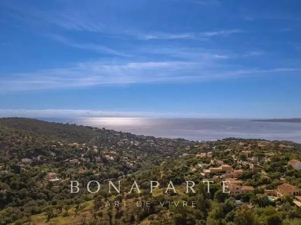Terrain constructible 1920 m²