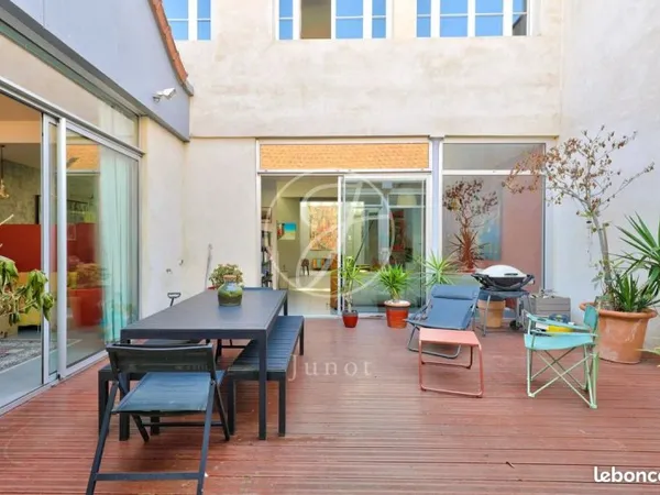 Maison 7 pièces 237 m²