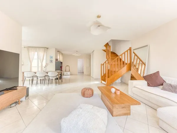 Maison 6 pièces 120 m²