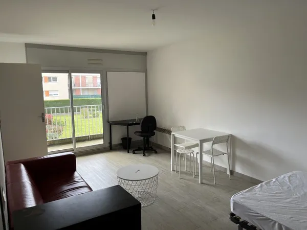 T1 bis meublé avec balcon et pk
