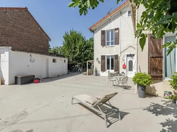 Maison 5 pièces 140 m²