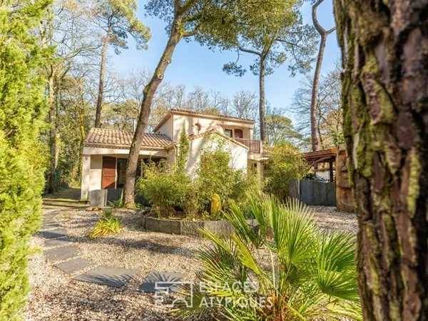Villa rénovée à deux pas de l'océan, entre pins et embruns