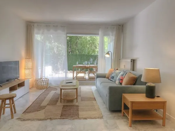 Bail étudiant ou mobilité (septembre à juin) Grand studio 35 m² en rez-de-jardin -
