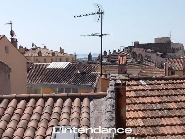 LOUIS - STUDIO 22 M2 + MEZZANINE HYERES HISTORIQUE