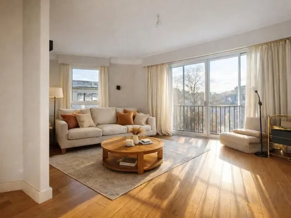 SAINT MAUR, MAIRIE, PLEIN CENTRE, 2P, DERNIER ETAGE, TRES LUMINEUX, ASCENSEUR, CAVE, BOX
