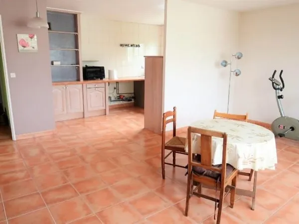 Appartement de trois pièces vendu loué!Idéal pour investissement locatif!