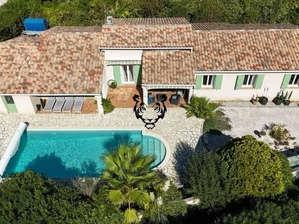 Maison de plain-pied 6 pièces 142 m²