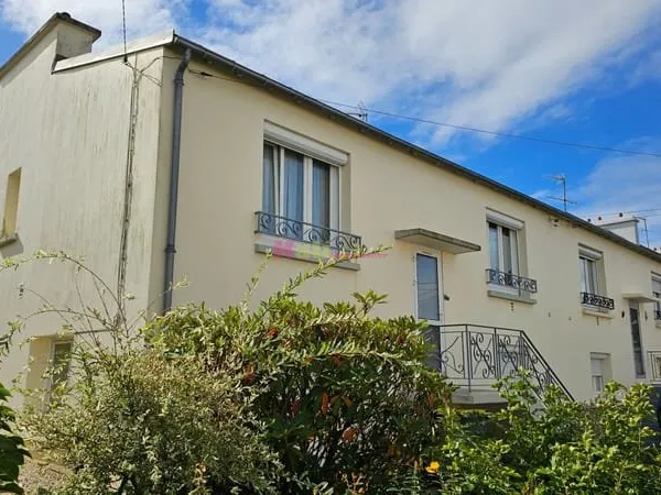 Maison à vendre à Guipavas - 4 chambres et jardin
