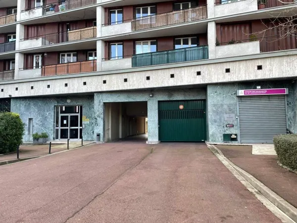 Parking 12 m²