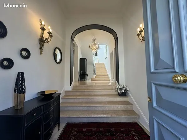 Maison de ville 6 pièces 260 m²