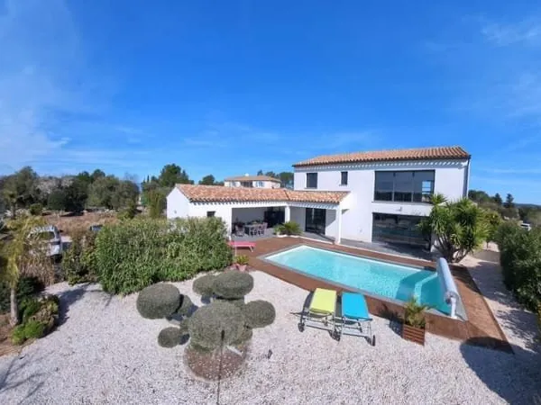 Villa de luxe moderne (175 m²) vue magnifique, piscine à Escales