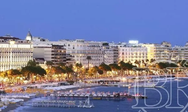 Location longue durée Cannes Studio de 35 m²