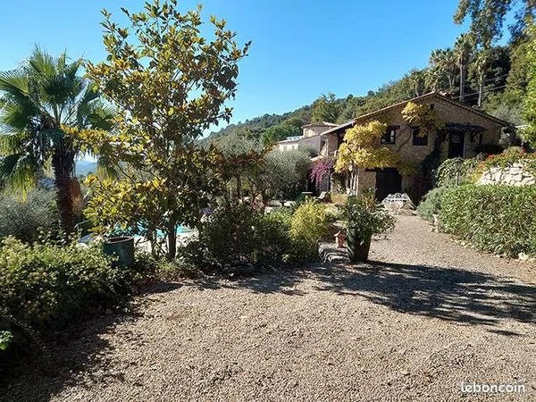 Propriété à Le Tignet, Alpes-Maritimes, à vendre