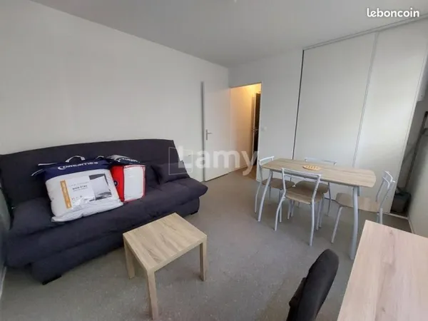 Studio 1 pièce 19 m²
