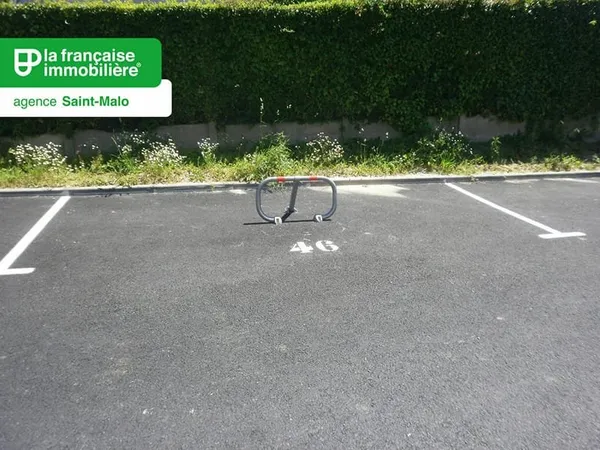 A LOUER PLACE DE STATIONNEMENT