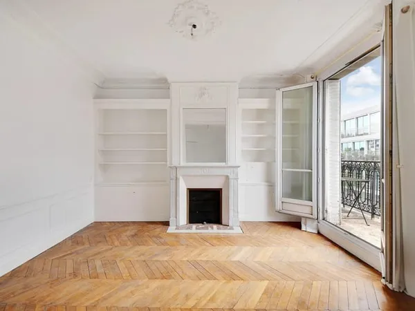 Appartement 2 - 3 pièces refait neuf avec charme - Paris 18