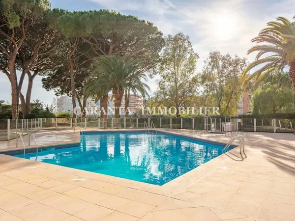 Vente appartement 3 pièces Sainte-Maxime centre ville avec p
