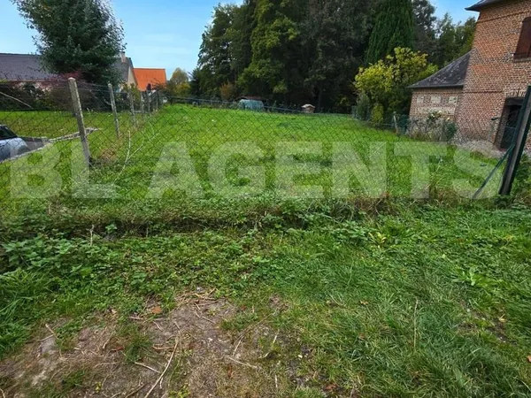 Terrain 560 m²