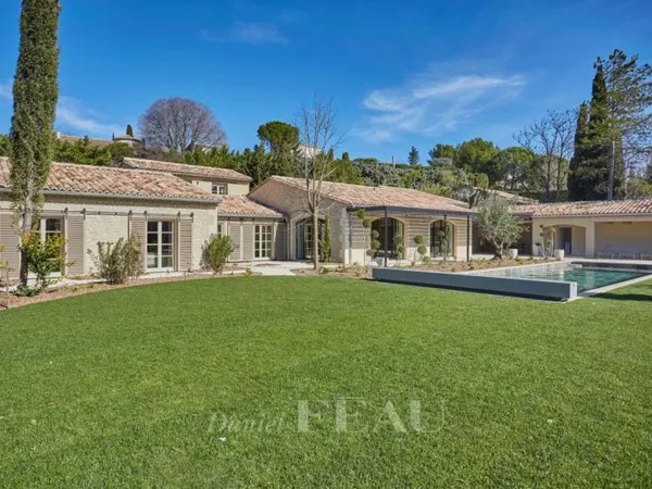Maussane-les-Alpilles - Maison en pierre entièrement rénovée